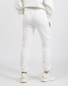 "BABES SOCIAL CLUB" Best Friend Jogger | Cream