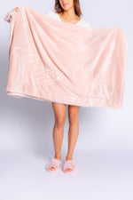 Luxe Plush Cozy Up Blanket | Blush