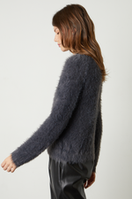 Ray Feather Yarn Crew Neck Sweater | Charcoal